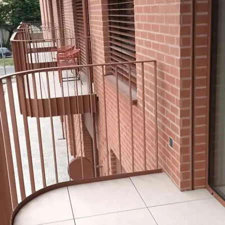 Zwirn 1 Izbovy Apartamento *