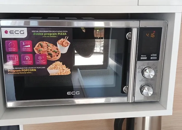 Zwirn 1 Izbovy شقة